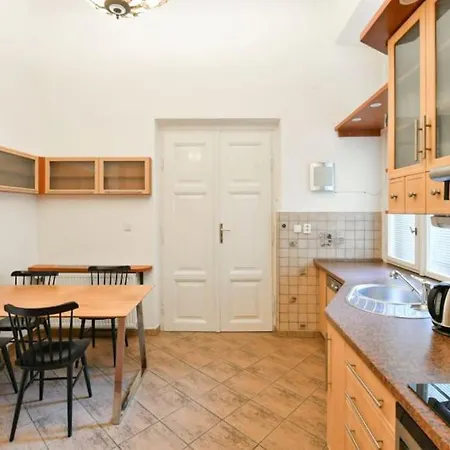5 Single Confortable Beds At Charles Bridge Апартаменты